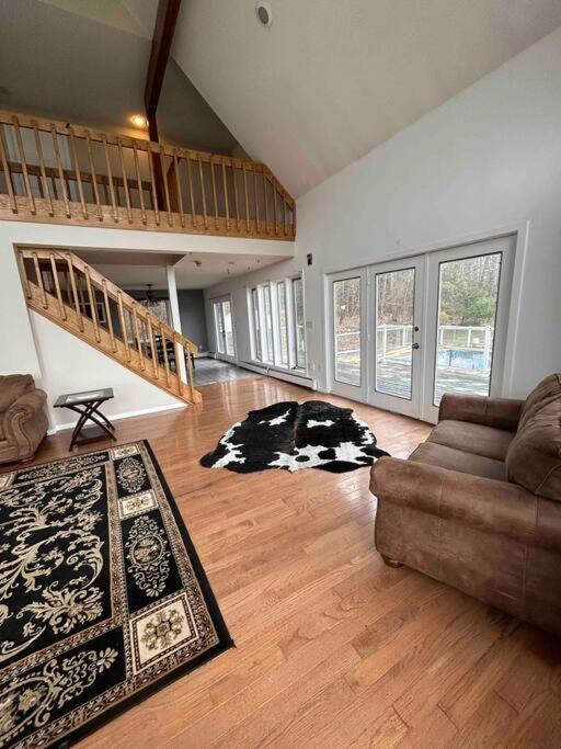 Casino Chalet With Incredible Views Villa Uncasville Esterno foto